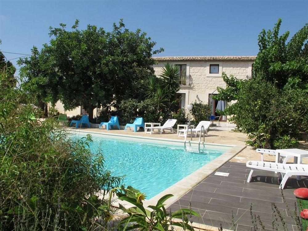 שיקלי Villa U Marchisi B&B מראה חיצוני תמונה
