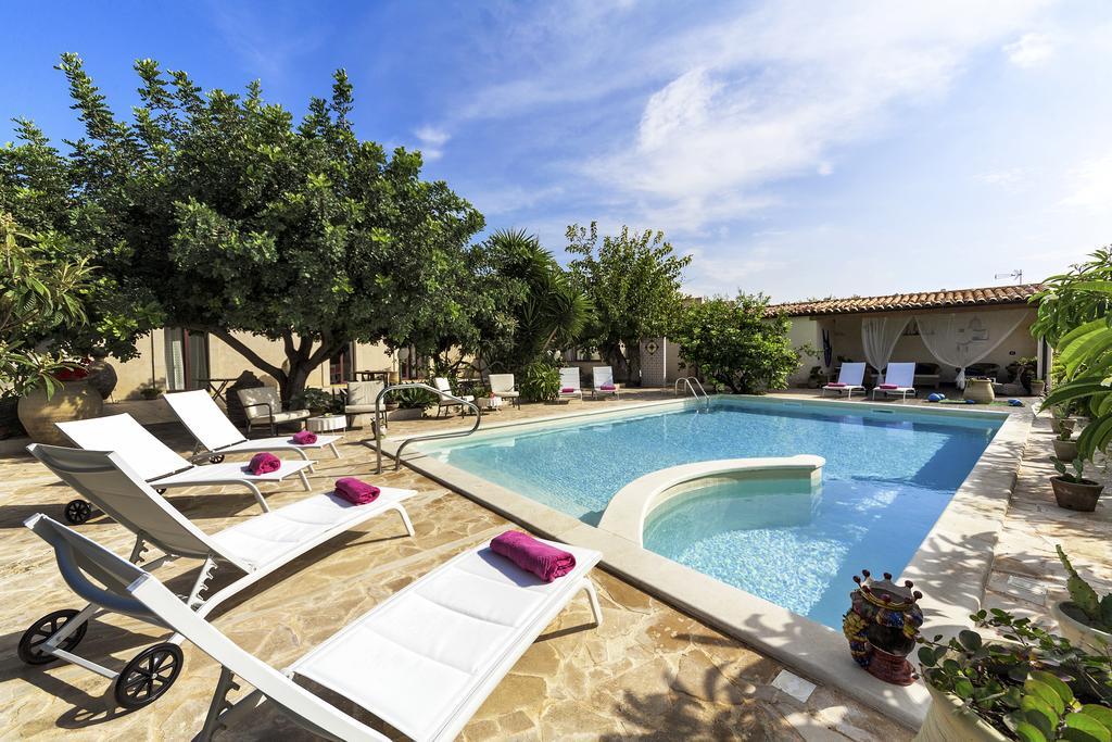 שיקלי Villa U Marchisi B&B מראה חיצוני תמונה
