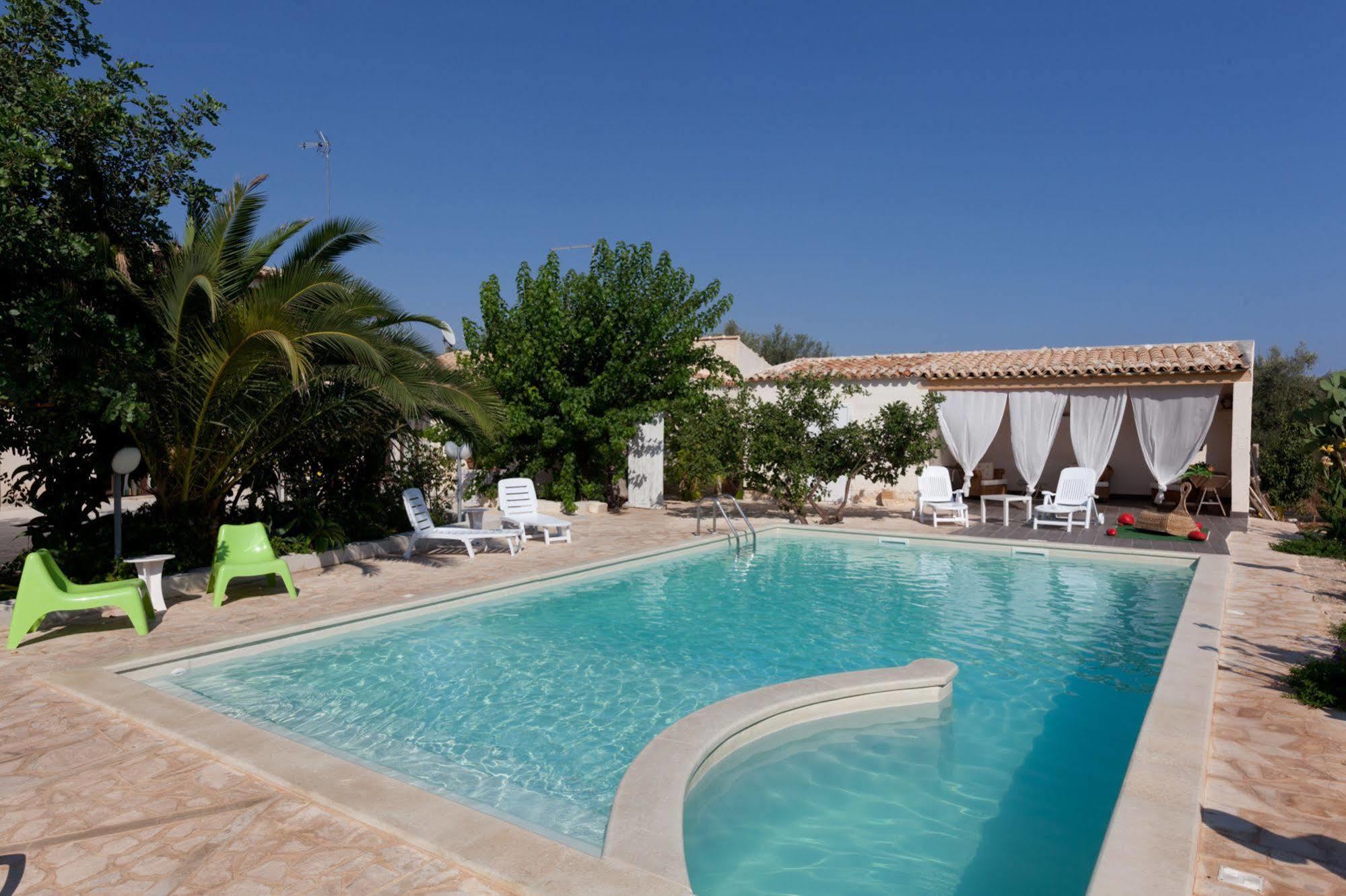 שיקלי Villa U Marchisi B&B מראה חיצוני תמונה